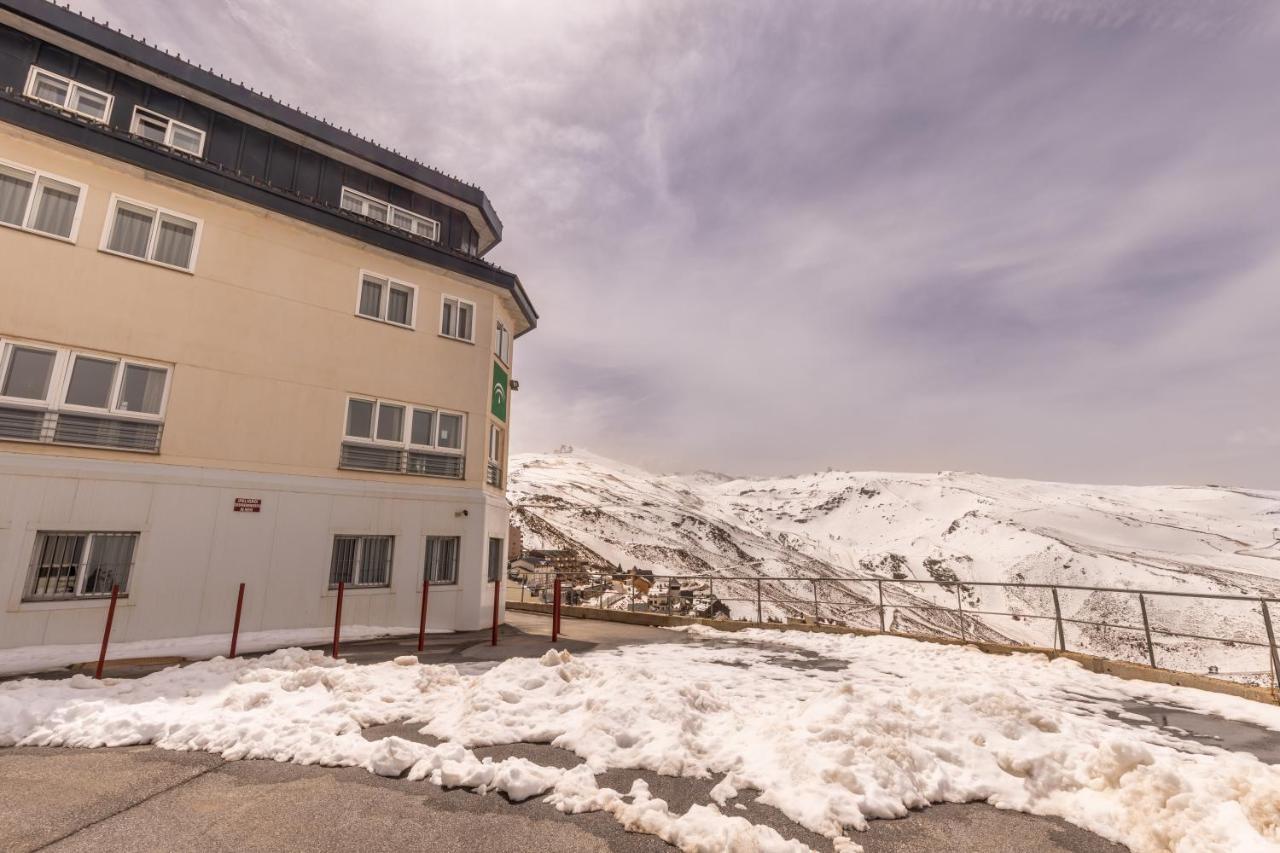 Albergue Inturjoven Sierra Nevada Eksteriør bilde